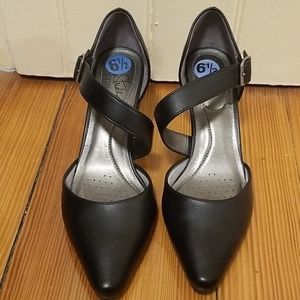 NWOT Lifestride Heels